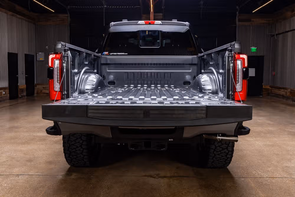2026 Ford F-250 Super Duty Platinum Crew Cab Image 9