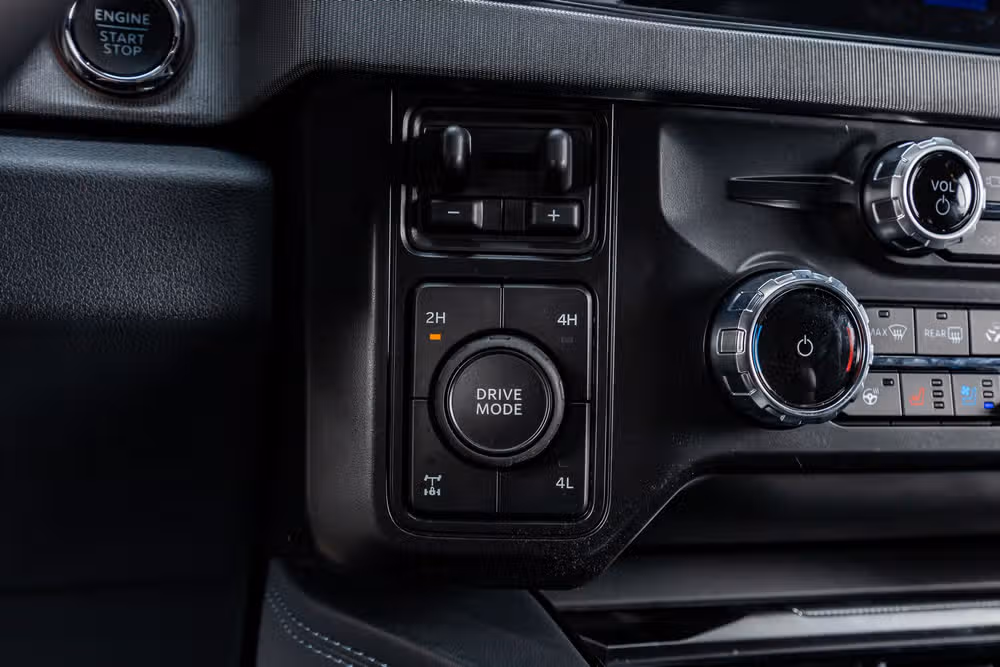 2026 Ford F-250 Super Duty Platinum Crew Cab Image 24