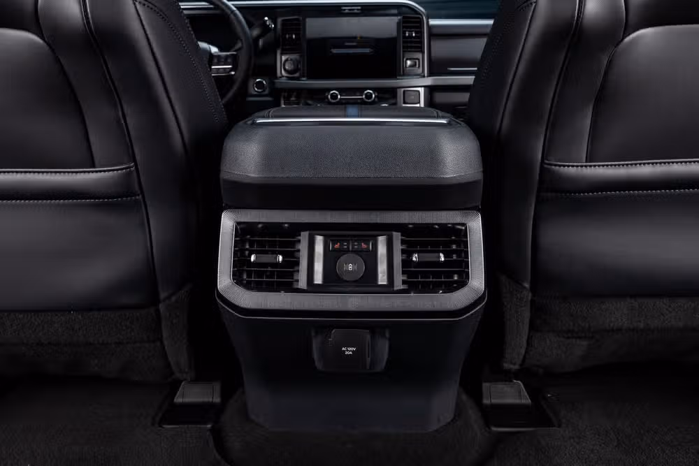2026 Ford F-250 Super Duty Platinum Crew Cab Image 35