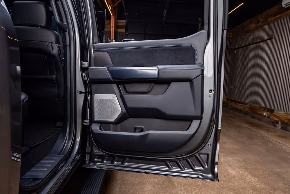 2026 Ford F-250 Super Duty Platinum Crew Cab Image 41
