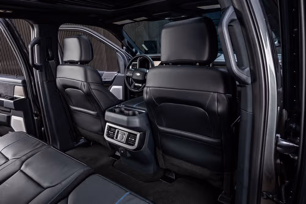 2026 Ford F-250 Super Duty Platinum Crew Cab Image 34