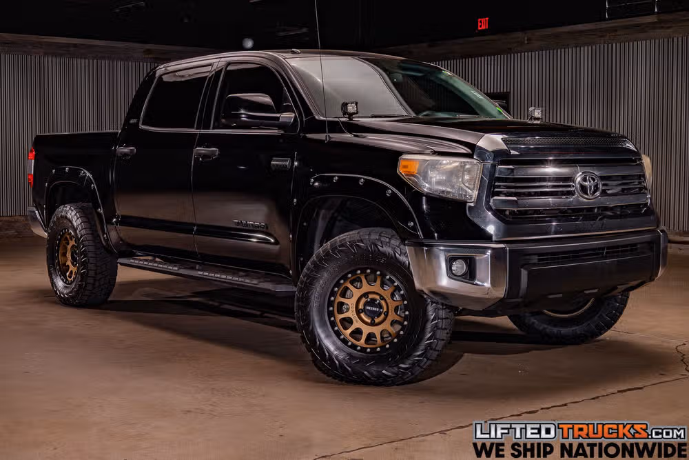 2017 Toyota Tundra SR5 CrewMax Image 1