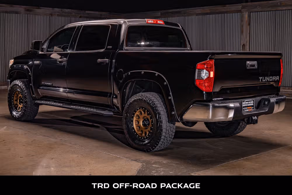 2017 Toyota Tundra SR5 CrewMax Image 6