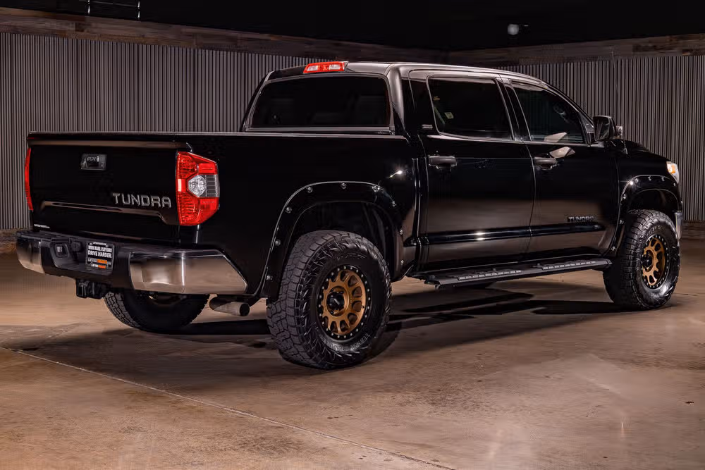 2017 Toyota Tundra SR5 CrewMax Image 9