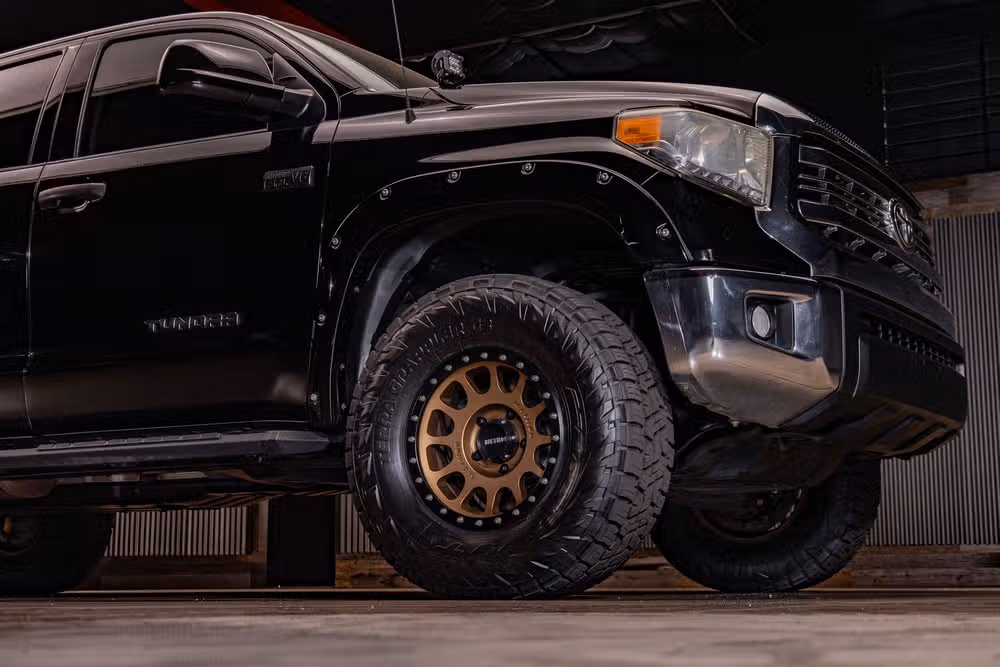 2017 Toyota Tundra SR5 CrewMax Image 11