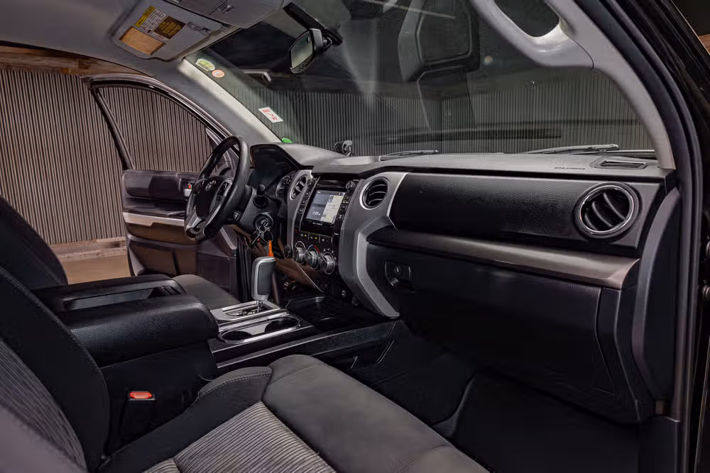 2017 Toyota Tundra SR5 CrewMax Image 14