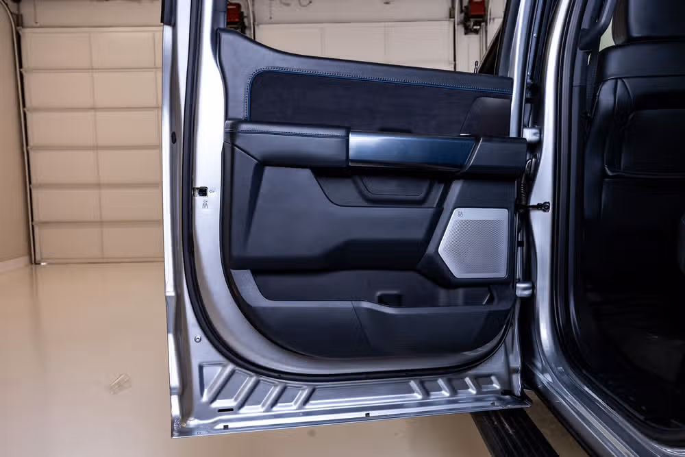 2025 Ford F-150 Platinum SuperCrew Image 40