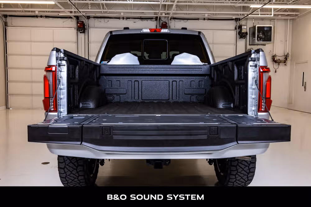 2025 Ford F-150 Platinum SuperCrew Image 9