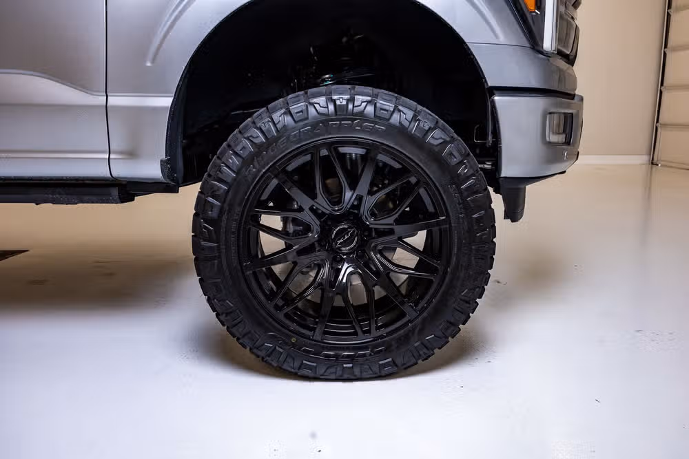 2025 Ford F-150 Platinum SuperCrew Image 12