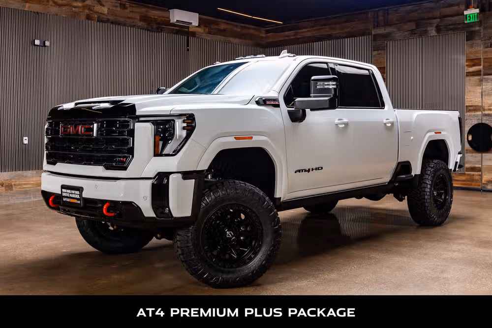 2026 GMC Sierra 2500HD AT4 Crew Cab Image 5