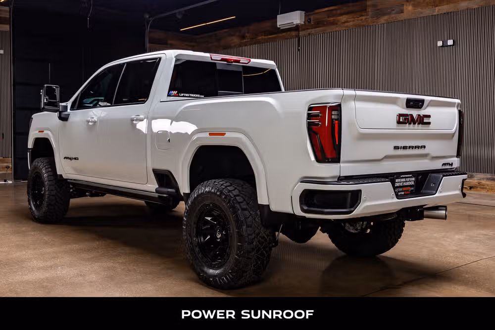 2026 GMC Sierra 2500HD AT4 Crew Cab Image 7