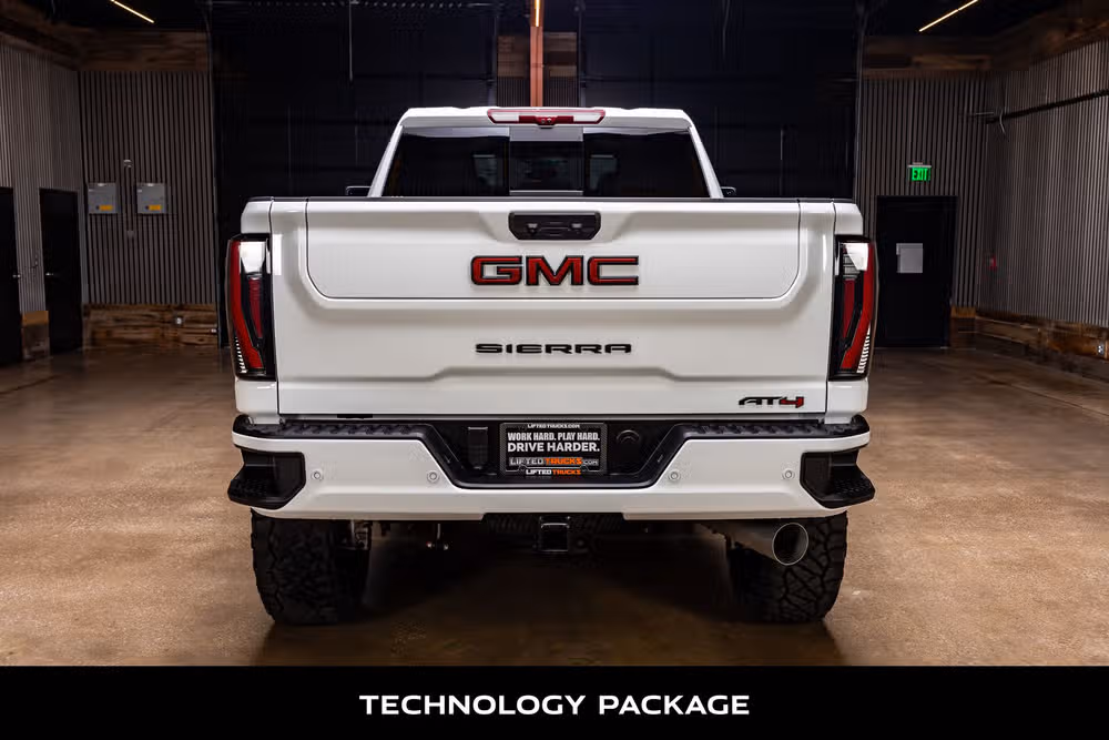 2026 GMC Sierra 2500HD AT4 Crew Cab Image 8