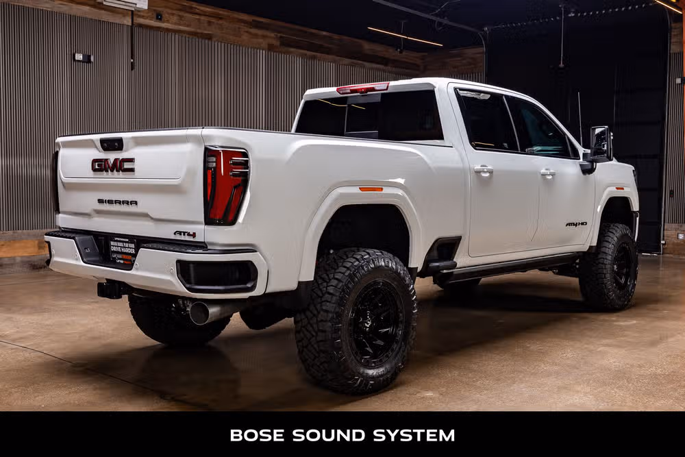 2026 GMC Sierra 2500HD AT4 Crew Cab Image 10