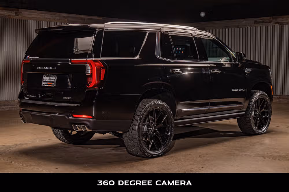 2026 GMC Yukon Denali Ultimate Image 10