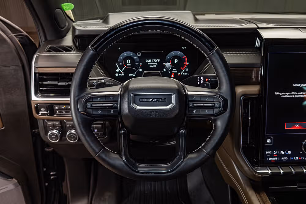 2026 GMC Yukon Denali Ultimate Image 14