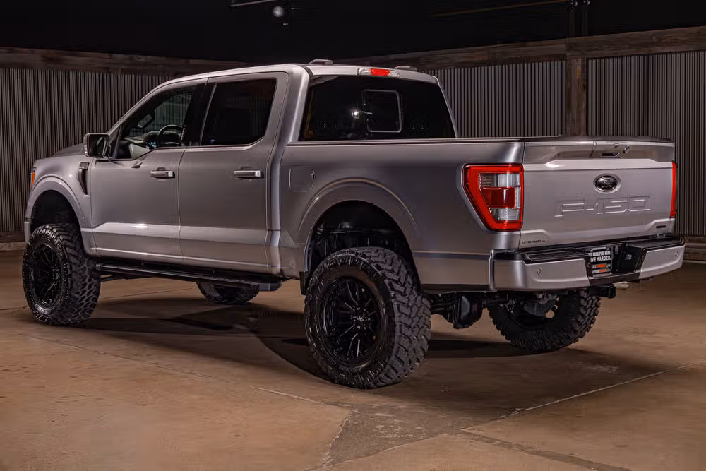 2023 Ford F-150 Lariat SuperCrew Image 7