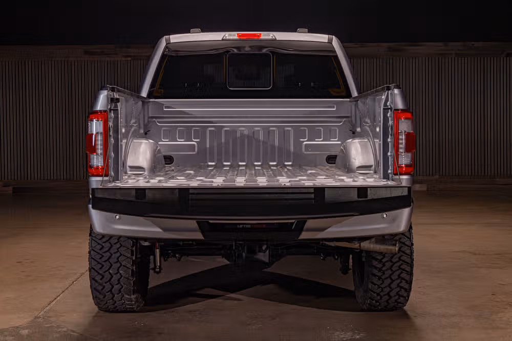 2023 Ford F-150 Lariat SuperCrew Image 9