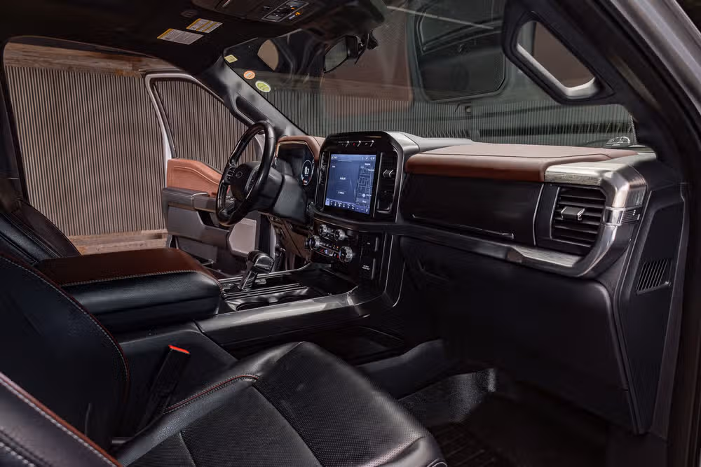 2023 Ford F-150 Lariat SuperCrew Image 14