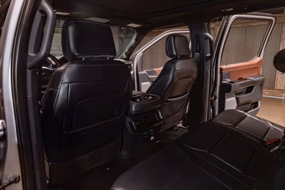 2023 Ford F-150 Lariat SuperCrew Image 22