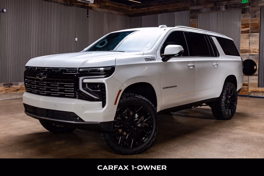 2025 Chevrolet Suburban High Country Image 5