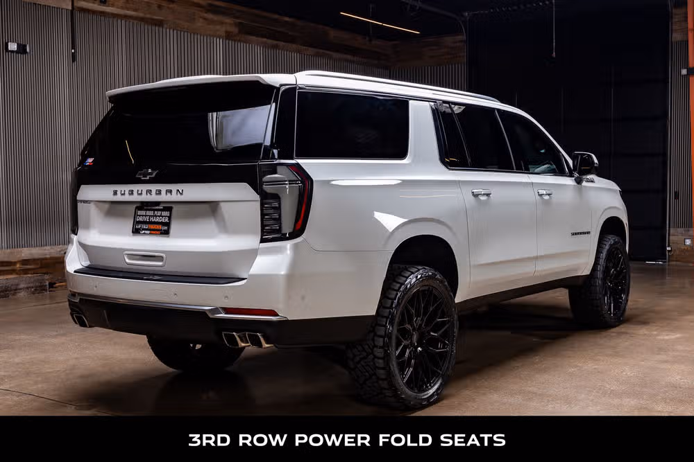 2025 Chevrolet Suburban High Country Image 10