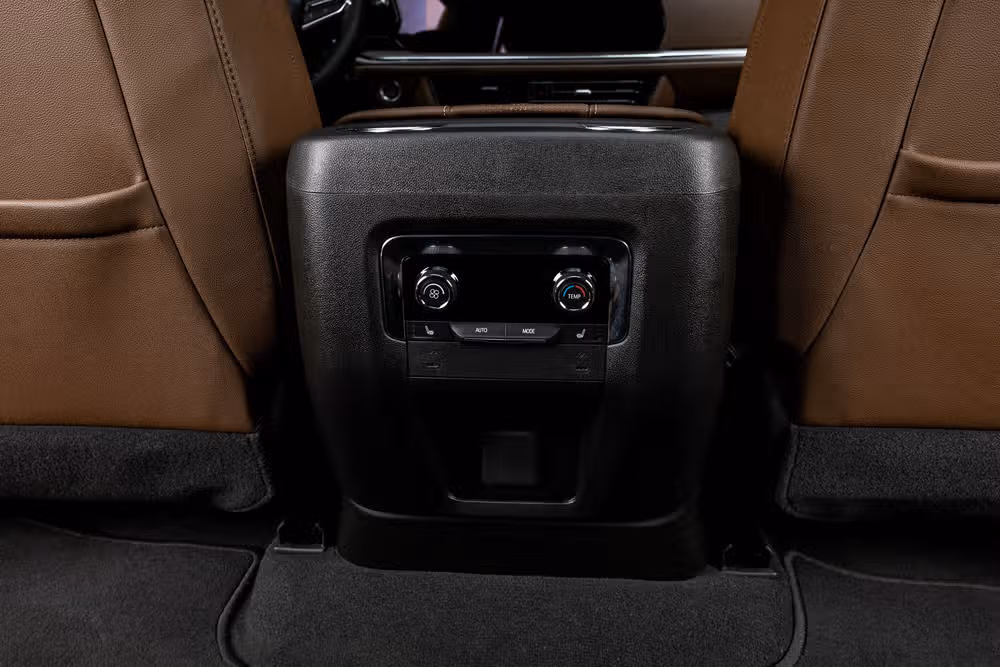 2025 Chevrolet Suburban High Country Image 33