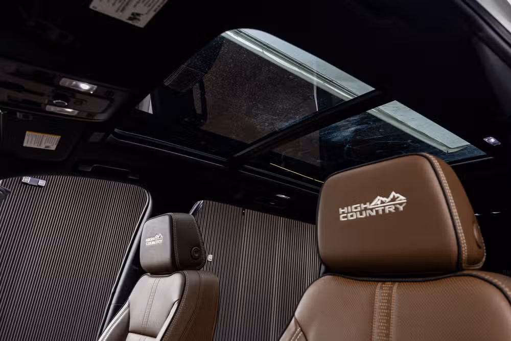 2025 Chevrolet Suburban High Country Image 30
