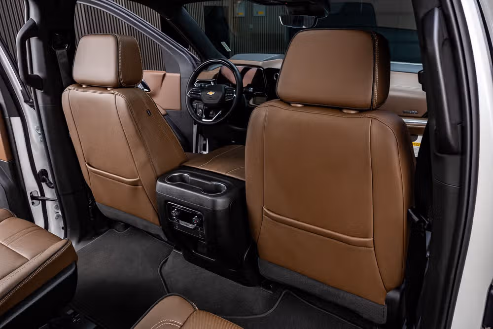 2025 Chevrolet Suburban High Country Image 32