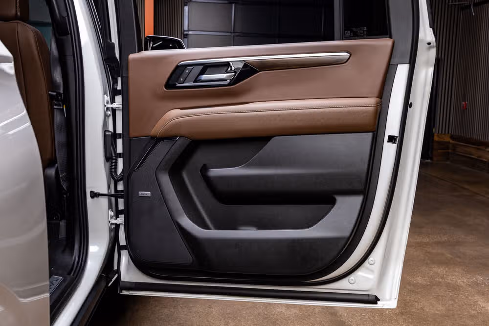 2025 Chevrolet Suburban High Country Image 40