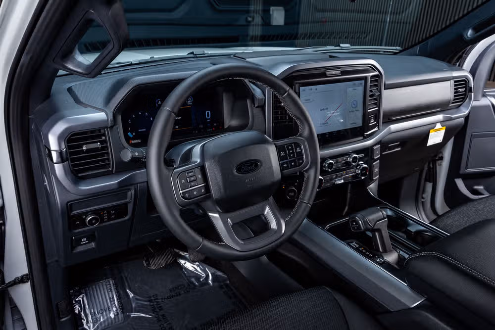 2026 Ford F-150 XLT SuperCrew Image 17