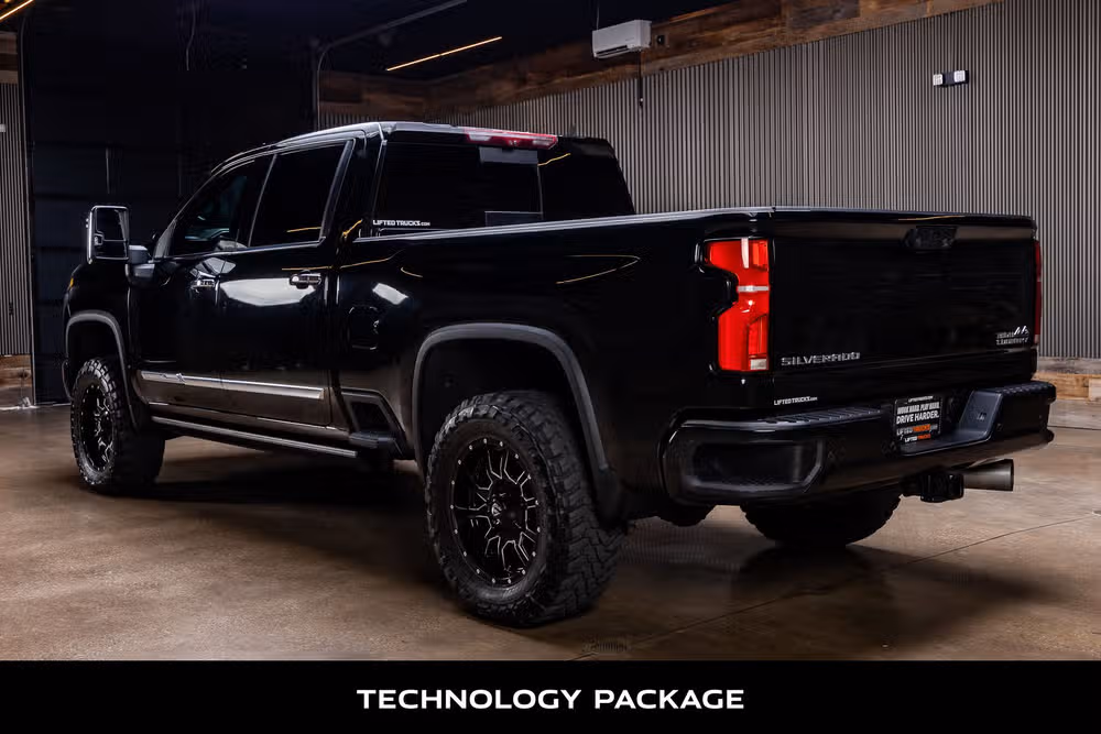2024 Chevrolet Silverado 3500HD High Country Crew Cab Image 6
