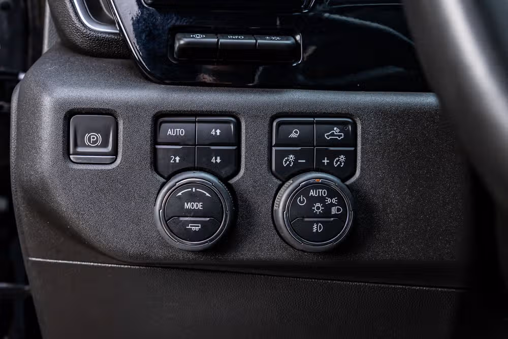 2024 Chevrolet Silverado 3500HD High Country Crew Cab Image 21