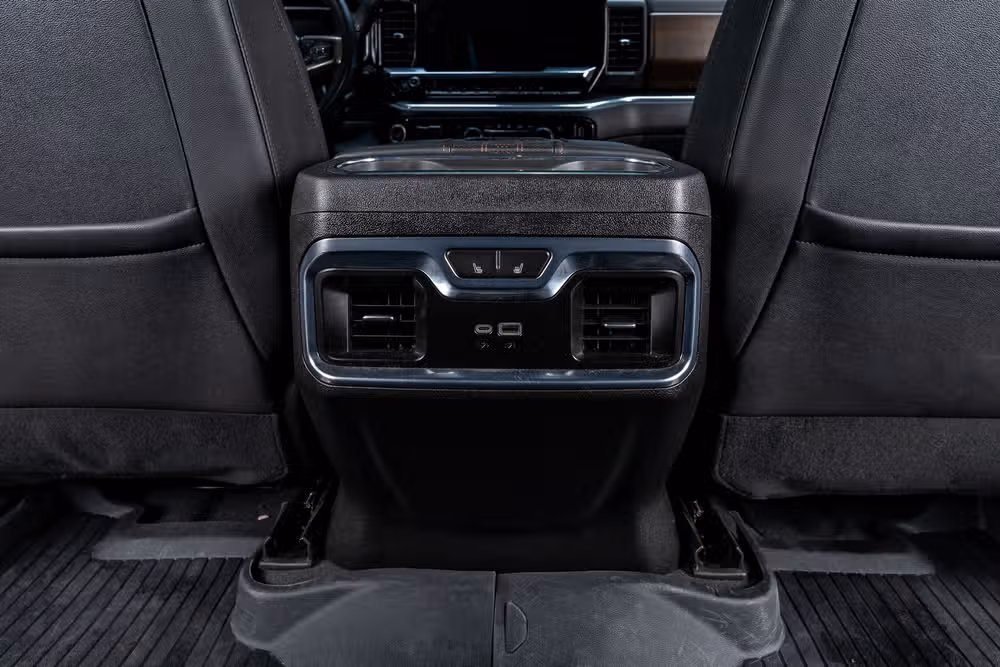 2024 Chevrolet Silverado 3500HD High Country Crew Cab Image 33