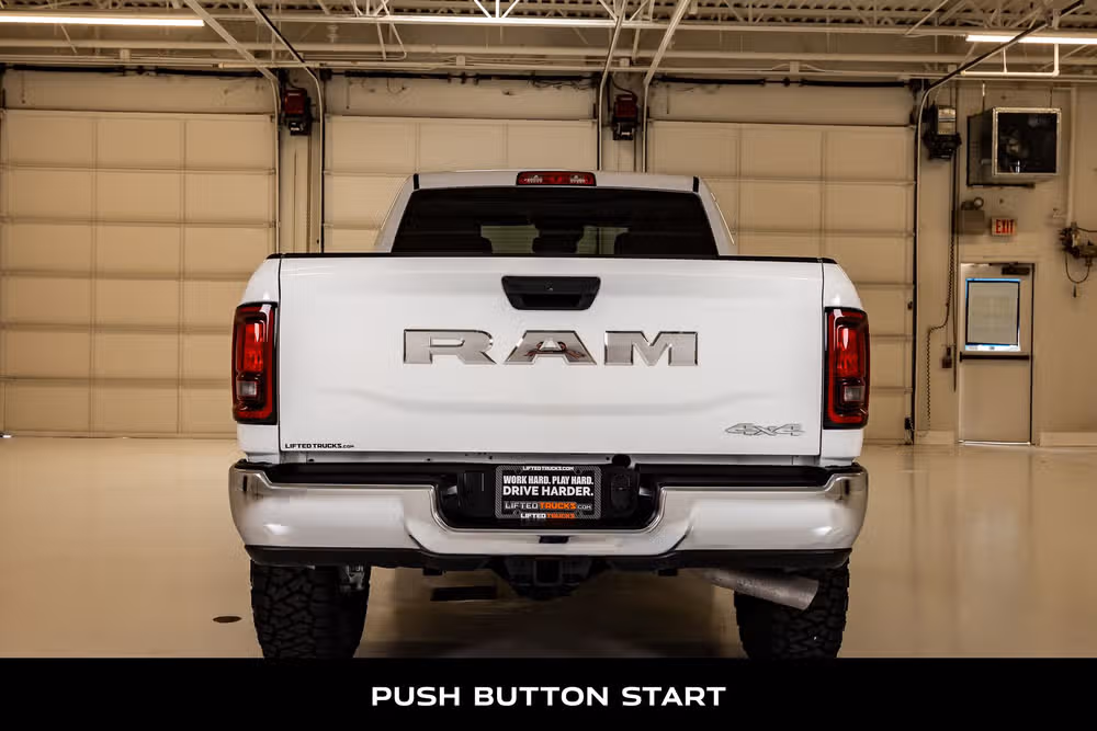 2025 Ram 2500 Tradesman Crew Cab Image 8