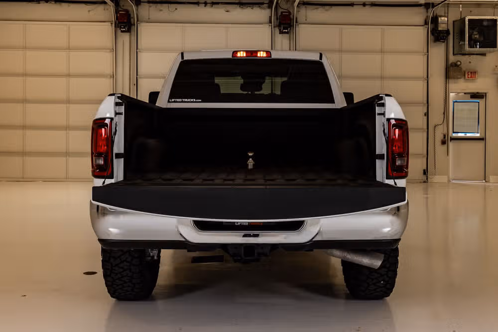 2025 Ram 2500 Tradesman Crew Cab Image 9