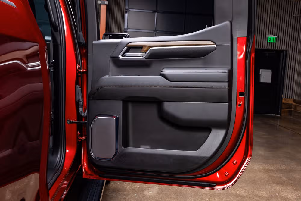 2024 Chevrolet Silverado 1500 High Country Crew Cab Image 40