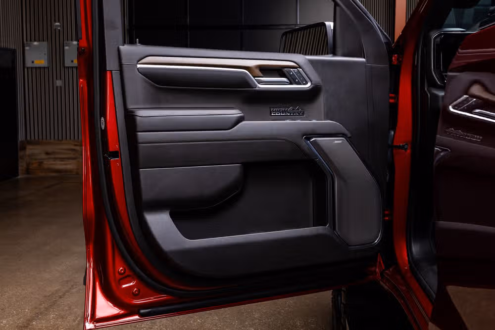 2024 Chevrolet Silverado 1500 High Country Crew Cab Image 37