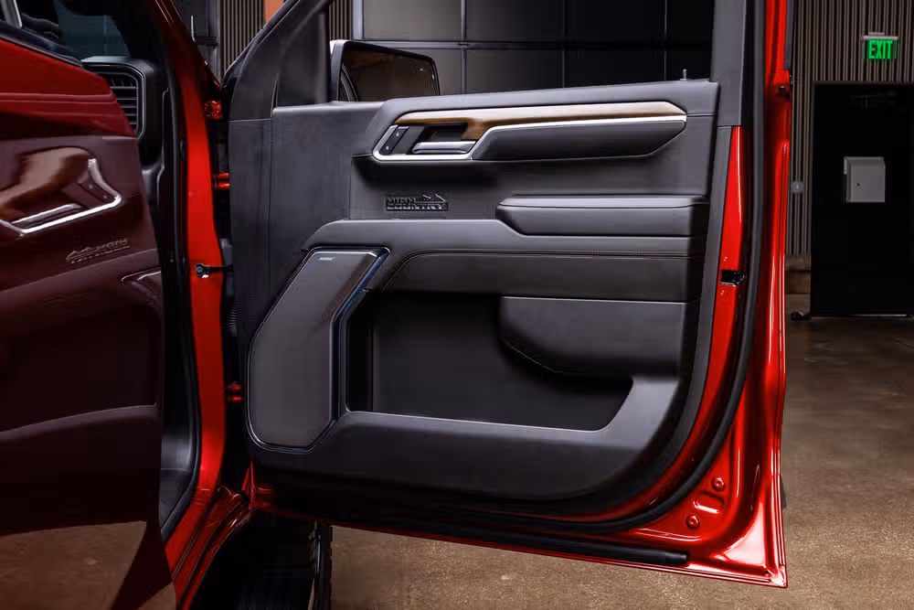 2024 Chevrolet Silverado 1500 High Country Crew Cab Image 38