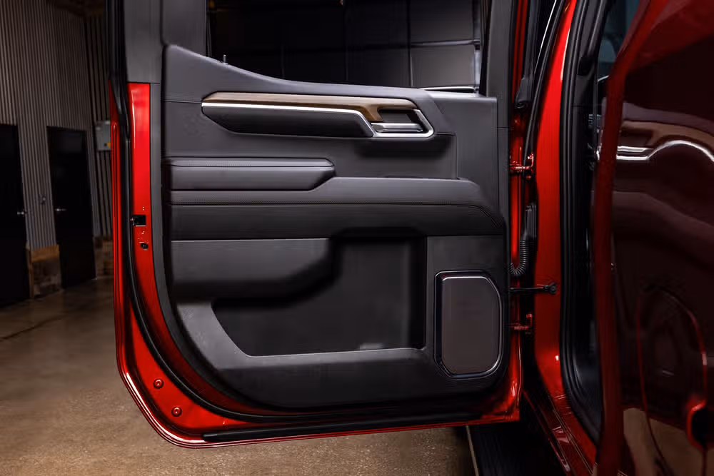 2024 Chevrolet Silverado 1500 High Country Crew Cab Image 39