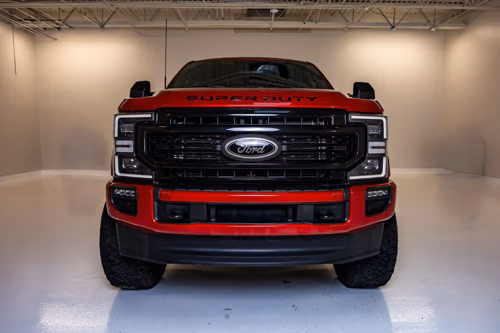 2022 Ford F-250 Super Duty Lariat Crew Cab Image 2