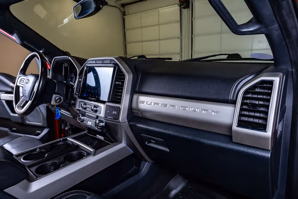 2022 Ford F-250 Super Duty Lariat Crew Cab Image 17