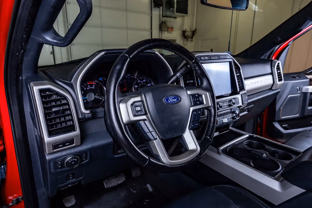 2022 Ford F-250 Super Duty Lariat Crew Cab Image 16