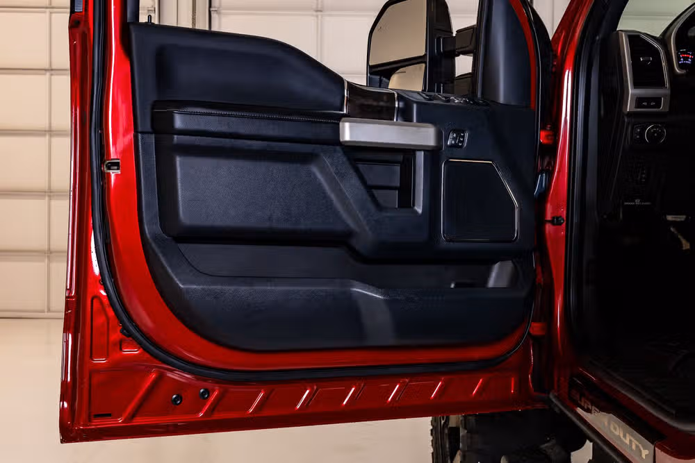 2022 Ford F-250 Super Duty Lariat Crew Cab Image 34