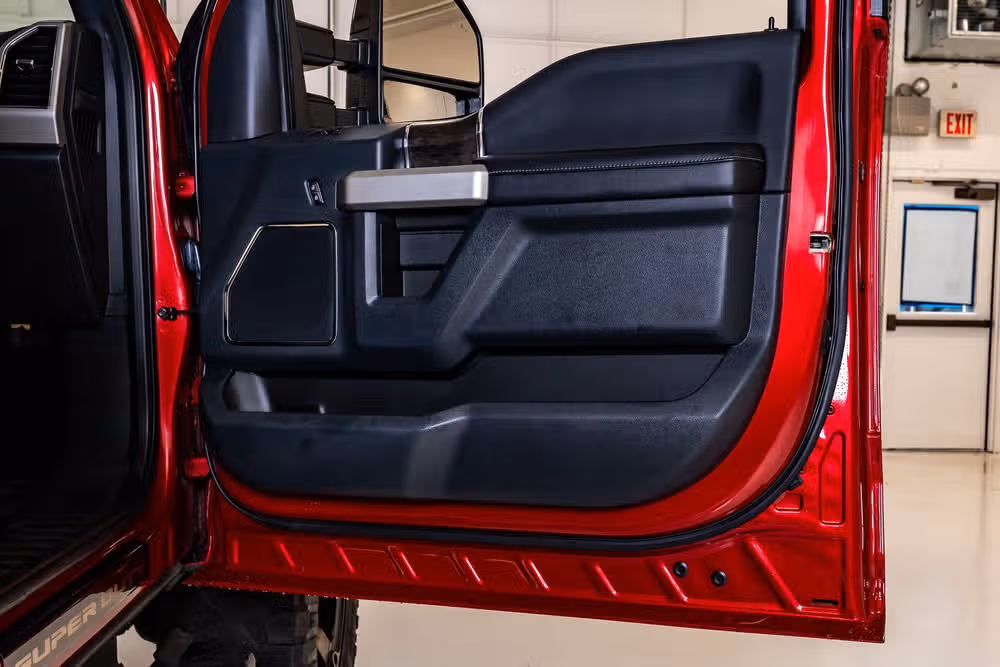 2022 Ford F-250 Super Duty Lariat Crew Cab Image 35