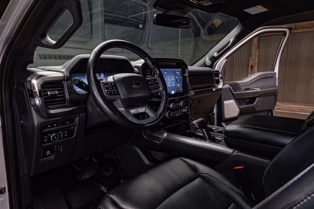 2024 Ford F-150 Lariat SuperCrew Image 16