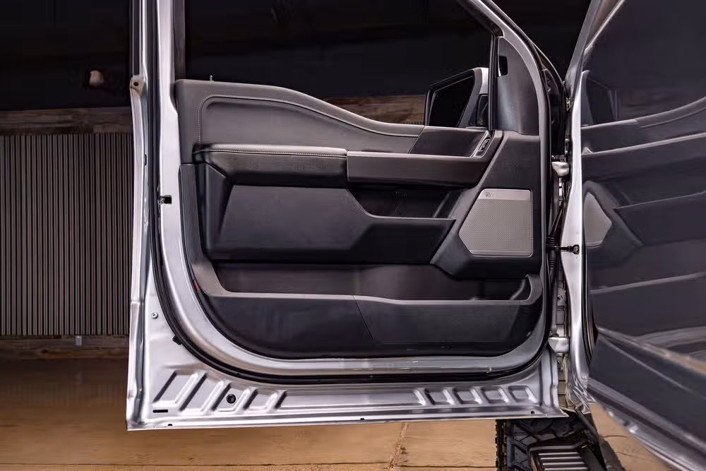 2024 Ford F-150 Lariat SuperCrew Image 33