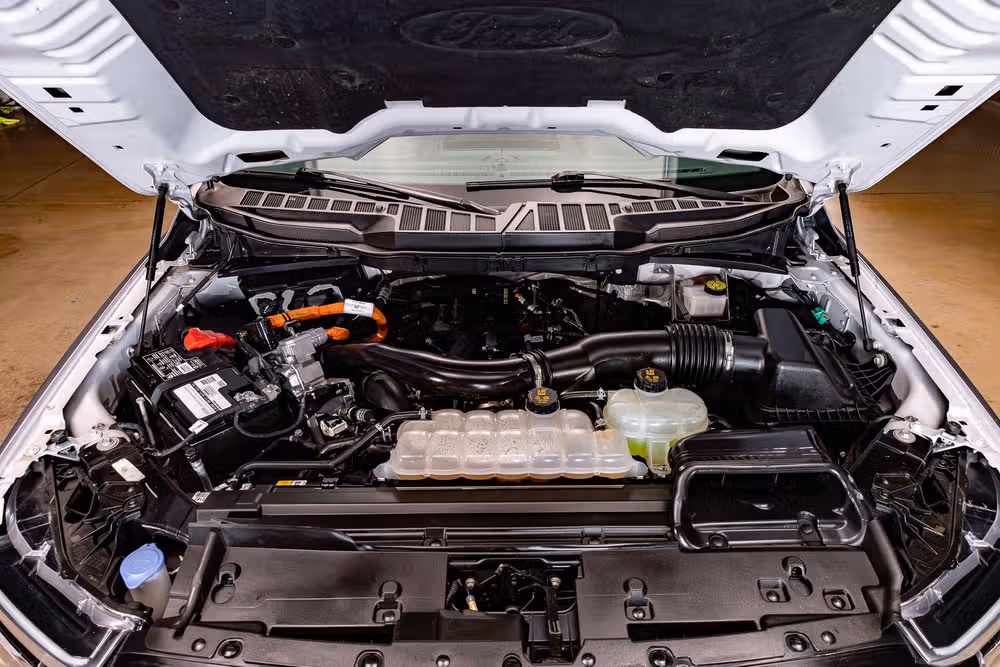 2024 Ford F-150 Lariat SuperCrew Image 35