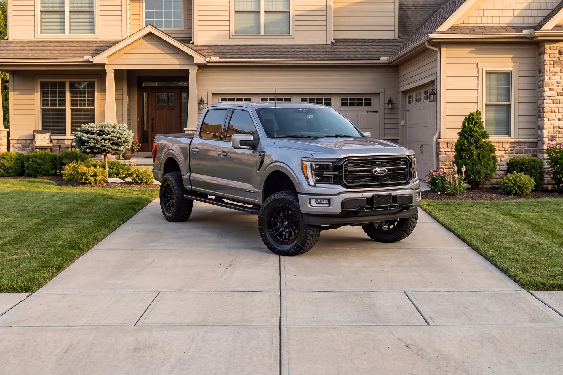 2024 Ford F-150 Lariat SuperCrew Image 36