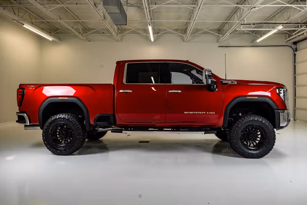 2026 GMC Sierra 2500HD SLT Crew Cab Image 11