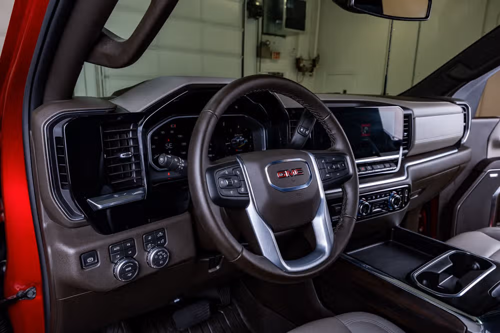 2026 GMC Sierra 2500HD SLT Crew Cab Image 17
